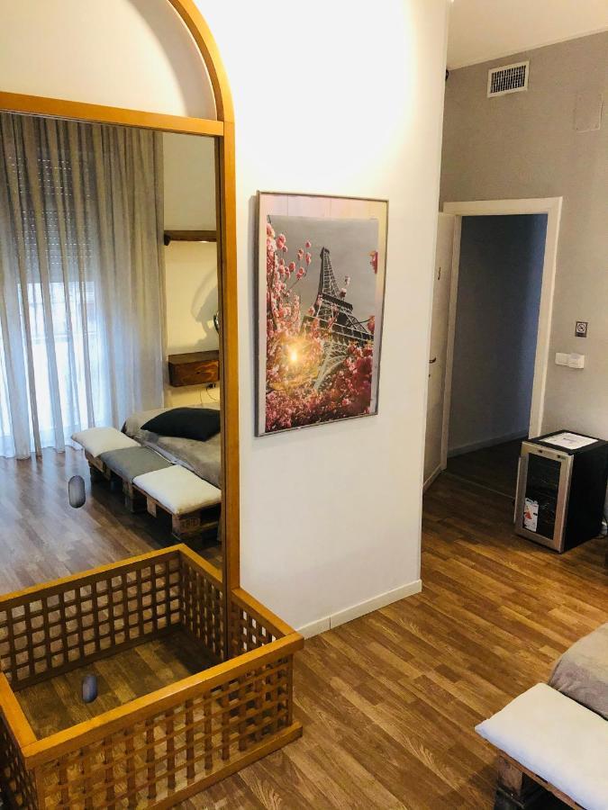 B&B Degli Artisti Suite Лечче Экстерьер фото