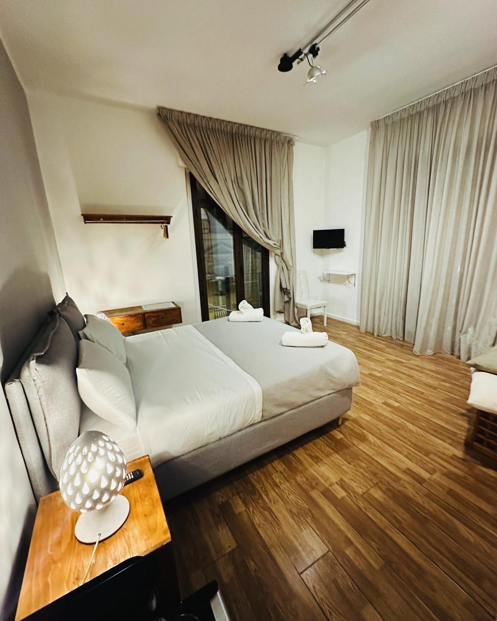 B&B Degli Artisti Suite Лечче Экстерьер фото