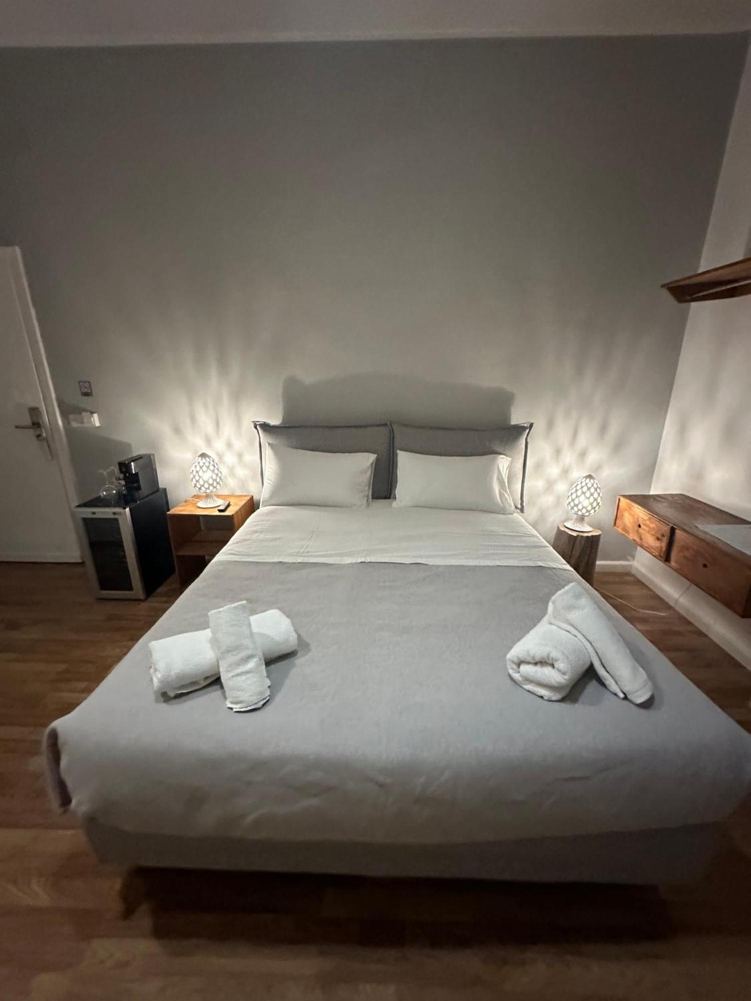 B&B Degli Artisti Suite Лечче Экстерьер фото