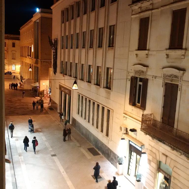 B&B Degli Artisti Suite Лечче Экстерьер фото