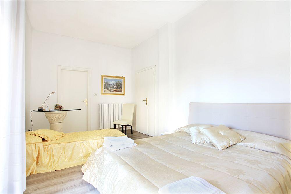 B&B Degli Artisti Suite Лечче Экстерьер фото